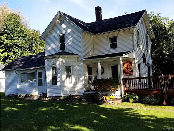 2nd image of 35 Gouinlock St