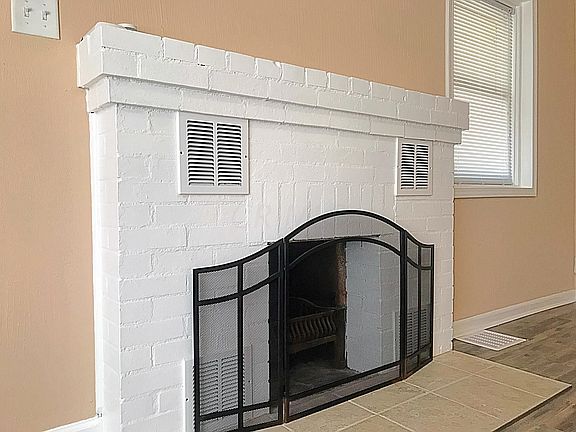 5th image of 1026 E 17th Ave