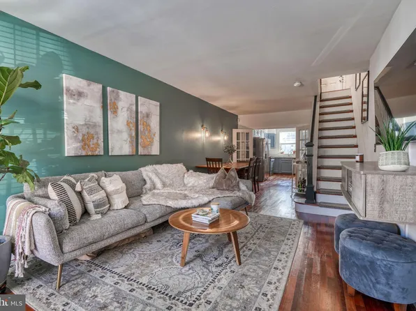 215 S Robinson St, Baltimore, MD 21224