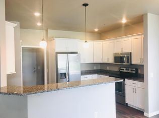 370 Bella Way, Sun Prairie, WI 53590