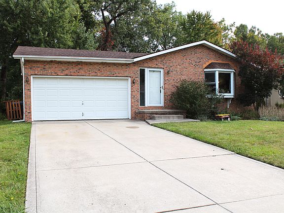 3rd image of 7749 E Linden Ln