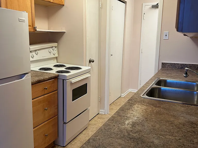 2095 Prospect St — Photo 10