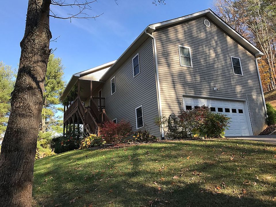 1st image of 6 Shady Bluff Ln