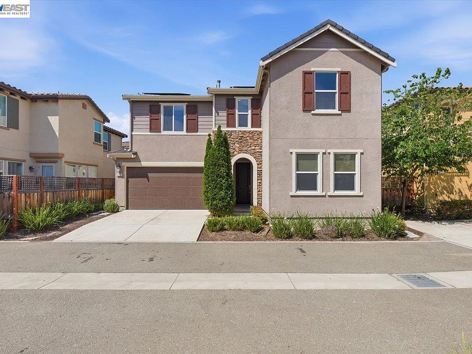 1st image of 370 Misty Cir