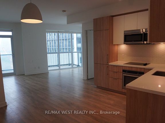 5th image of 50 Ordnance St #1411