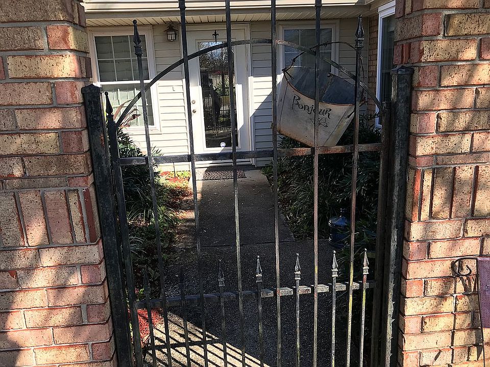 2nd image of 11 Magnolia Dr