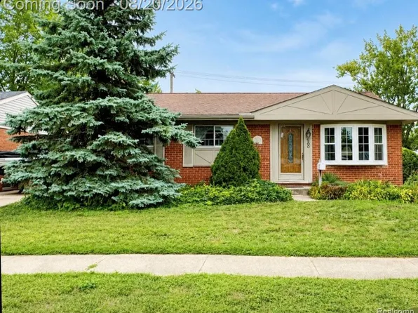 405 S Wildwood St, Westland, MI 48186