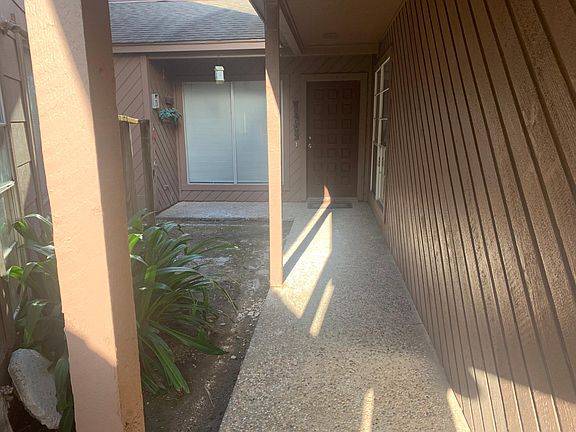 2nd image of 3007 Jewel Ann St
