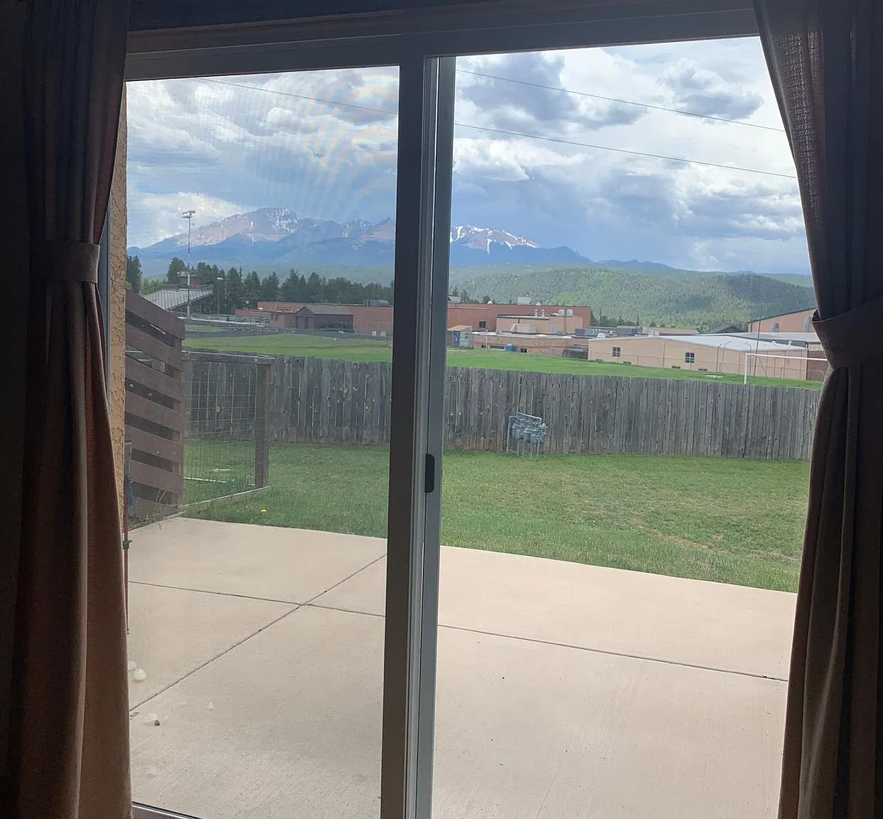 2 bed, 1.5 bath, 1076 sqft, $1,750 — Photo 2