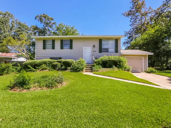 9208 Marilyn Dr, White Settlement, TX 76108