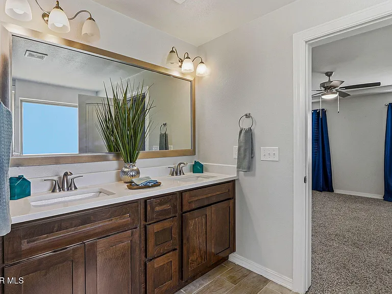 7509 Enchanted Park Dr — Photo 51