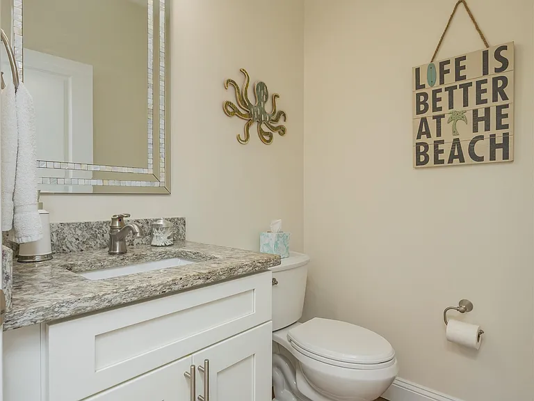 6832 Middleton Ave — Photo 30