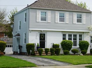 4461 Silsby Rd, University Heights, OH 44118