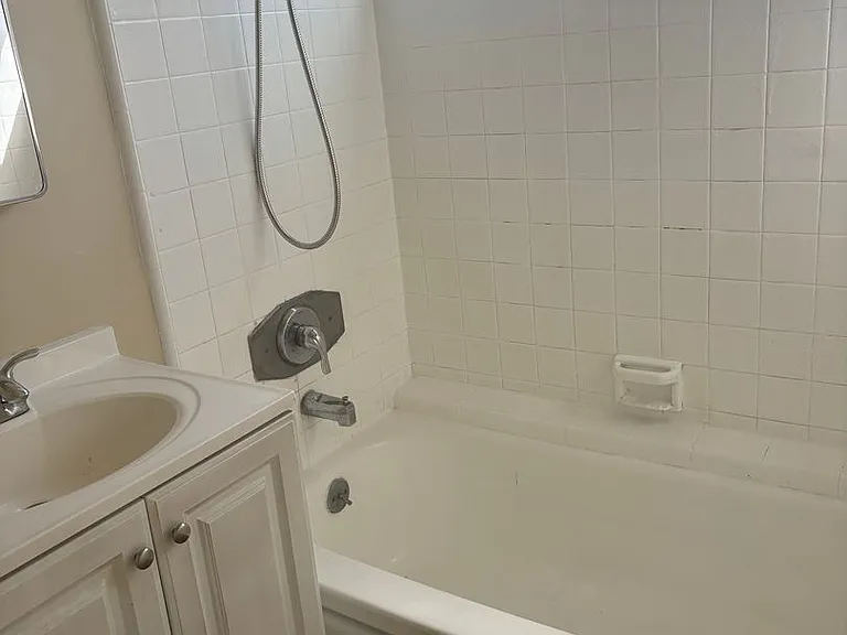 6930 Fulton Ave — Photo 10