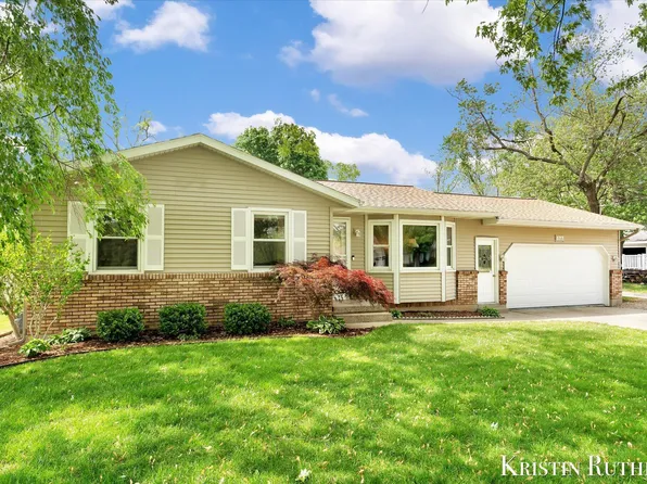 577 Port Sheldon St, Grandville, MI 49418