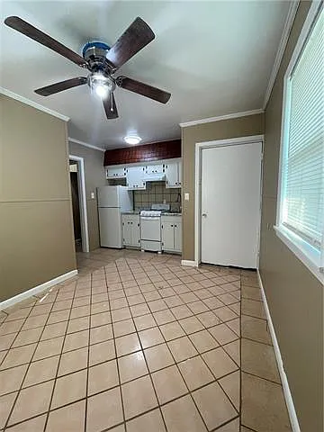 1 bed, 1.0 bath, 352 sqft, $800 — Photo 3