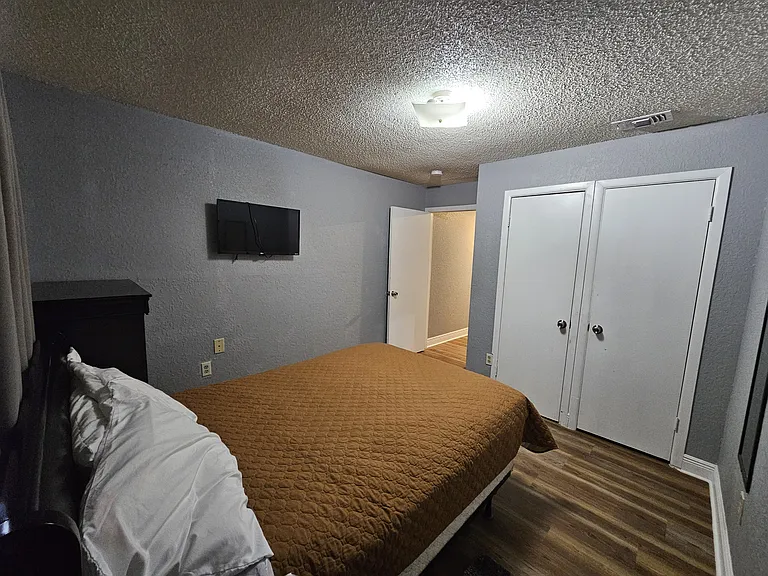 720 Texas Ave #A — Photo 9