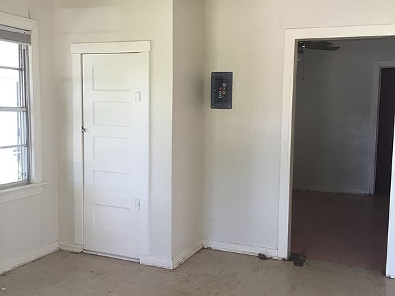 4th image of 3318 San Fernando St