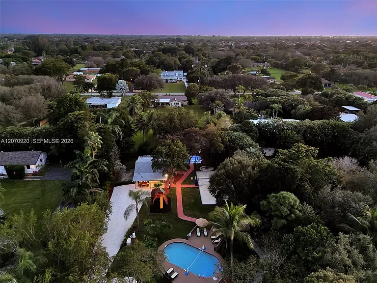 14330 SW 20th St — Photo 34