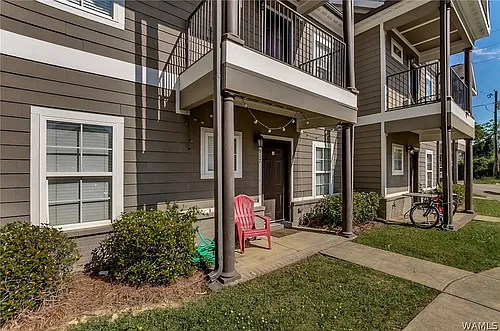 917 Homewood Dr #2 Photo 1