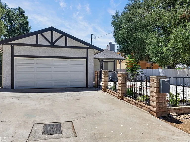 8454 Grenoble St — Photo 30