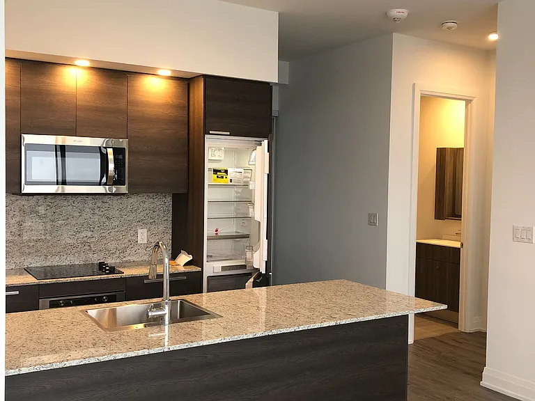 75 Canterbury Pl #Penthouse 605 — Photo 17