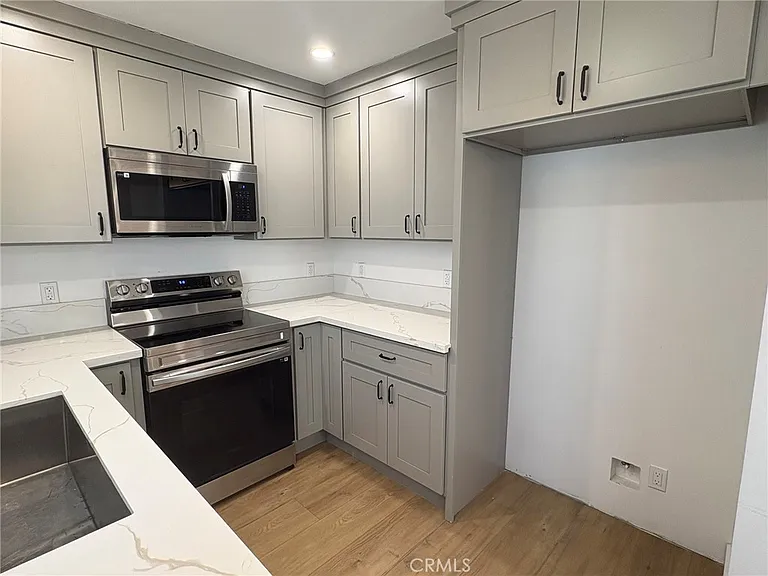 15210 San Jose St — Photo 2