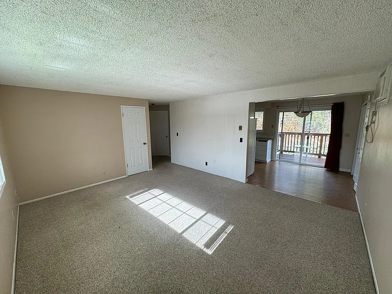 1042 N 17th St #3 — Photo 2