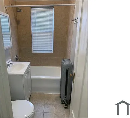 2451 W 80th St #3 — Photo 7