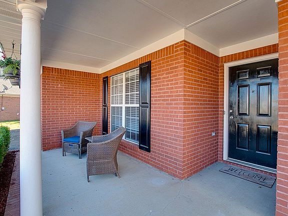 3rd image of 110 Champions Green Ln