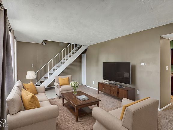3rd image of 4814 Oakwood Trl