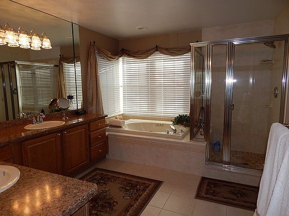 5th image of 47632 Torrington Dr N