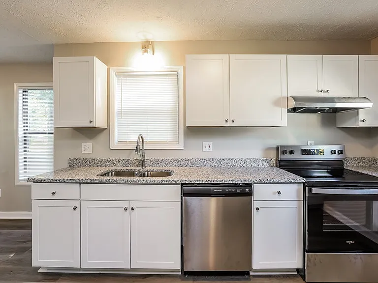6512 Mitchell Ln SW — Photo 7
