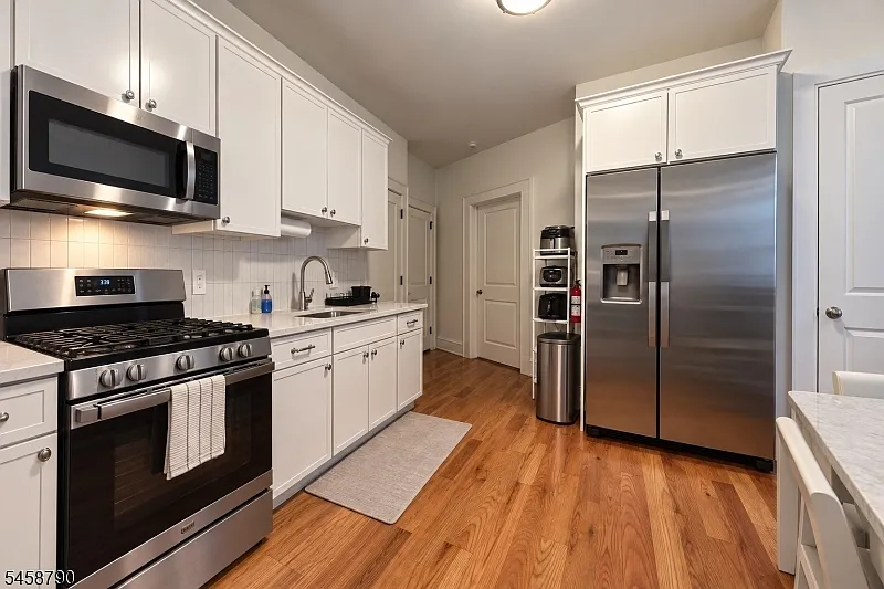 130 N Spring St #2L