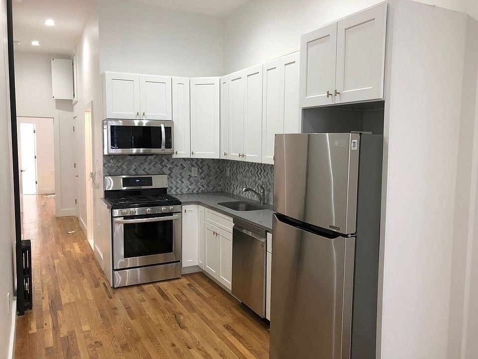 1st image of 1420 Dekalb Ave APT 1R