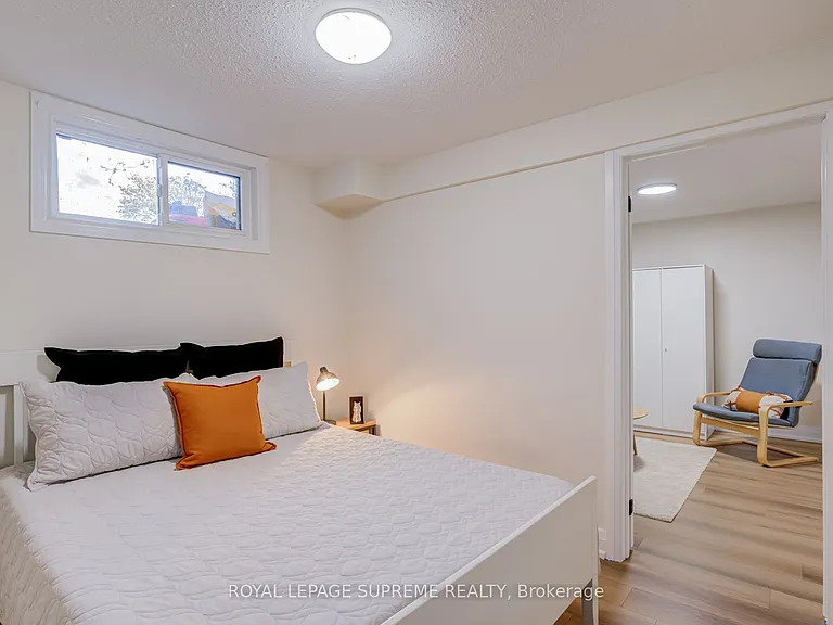 143 Voltarie Cres — Photo 33