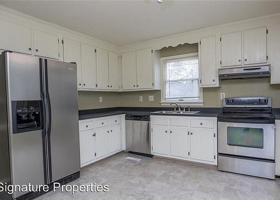5th image of 7096 Foxbernie Dr