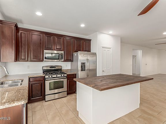 4th image of 813 W LOVE Road