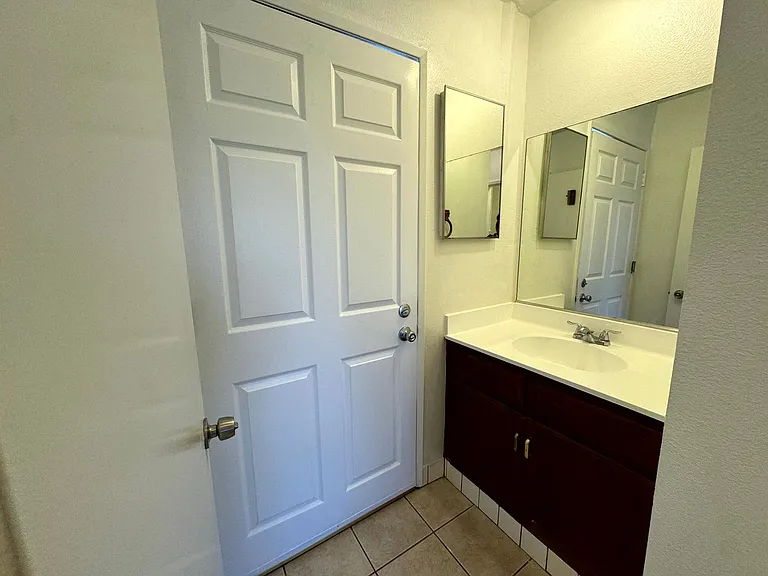 12048 Culver Blvd — Photo 24
