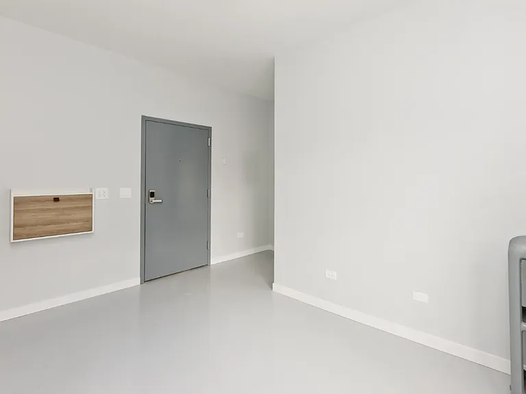 4700 N Racine Ave — Photo 10