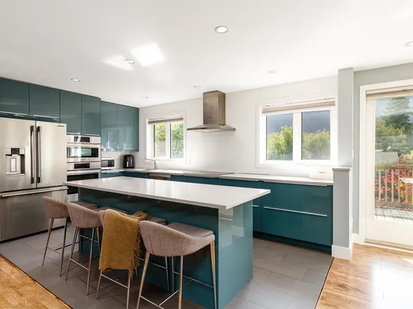 41843 Faith Rd, Squamish, BC V0N 1H0