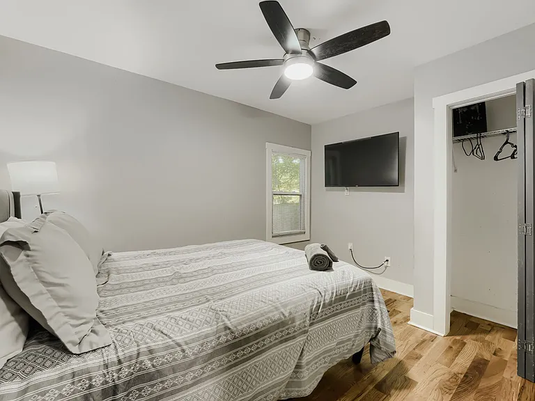 1089 McDaniel St SW — Photo 14