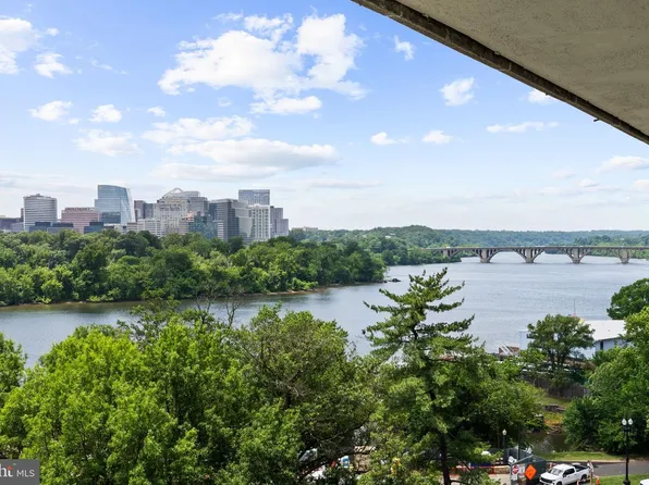 2700 Virginia Ave NW #911, Washington, DC 20037