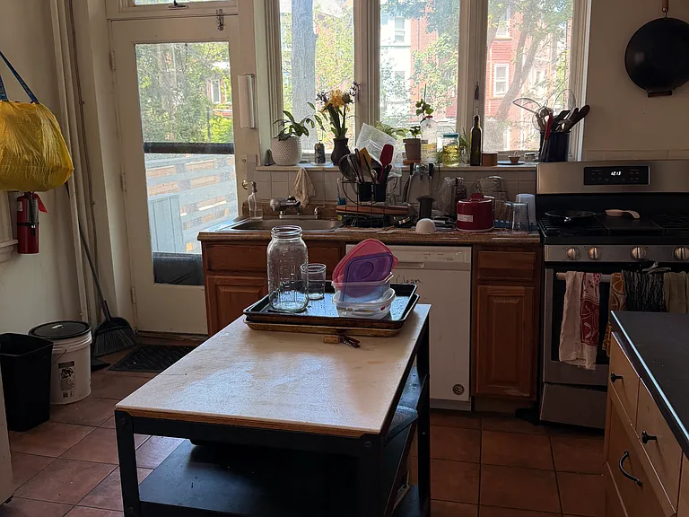 4233 Osage Ave — Photo 8