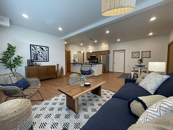 1st image of 4315 E Poleline Ave #203