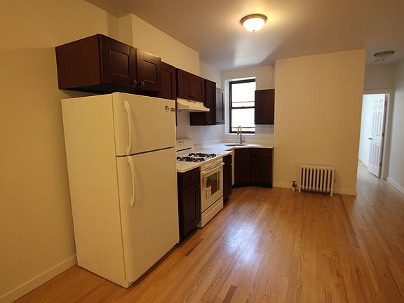 3rd image of 195 7th Ave APT 2L