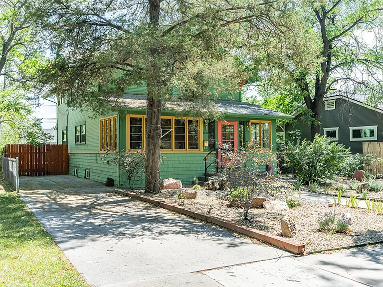 1221 Main St — Photo 1