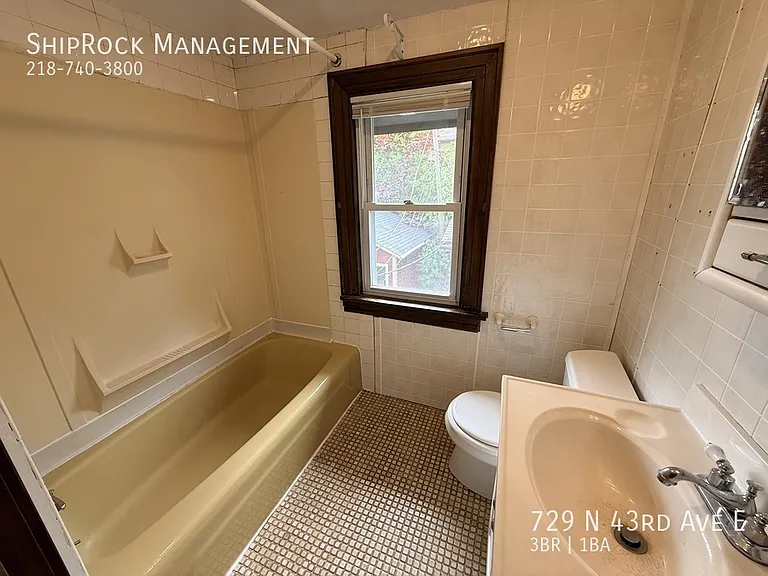729 N 43rd Ave E — Photo 18
