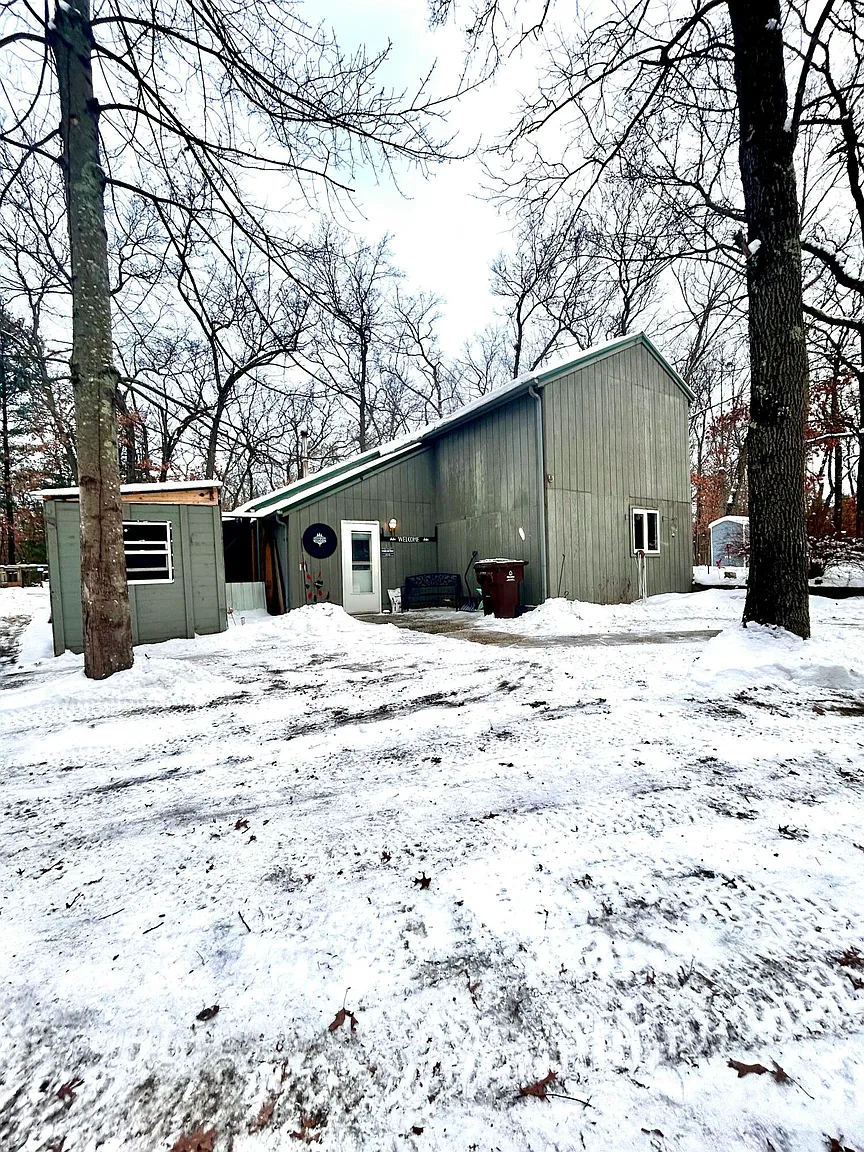 1643 215th Ave photo 1