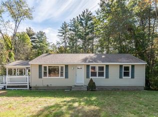 7 Griffin Rd, Hudson, NH 03051